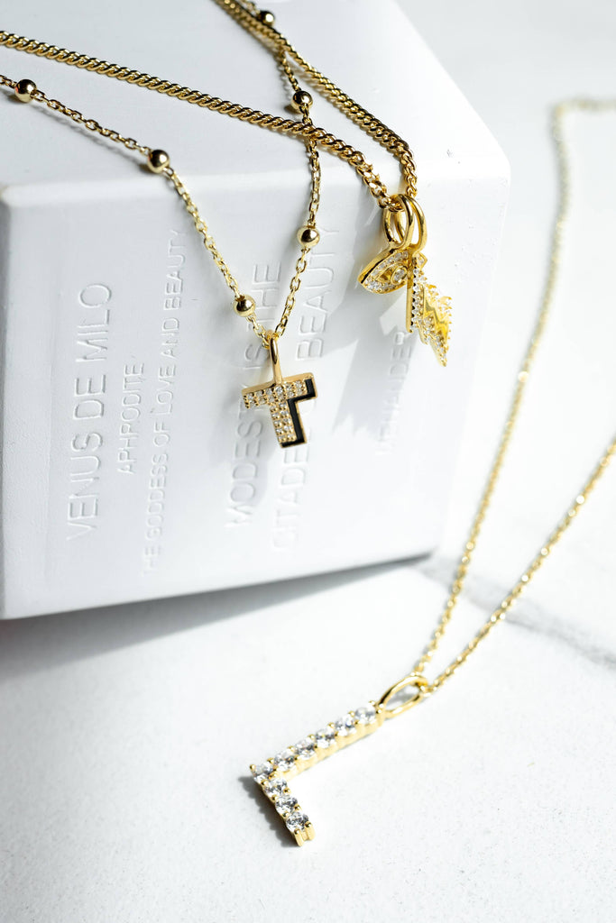 Standout Initial Charms: Gold / C