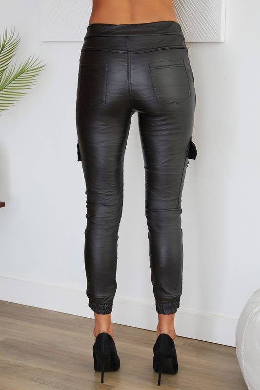 WAISTBAND PU CRINKLE CARGO JOGGER PANTS: Black / M