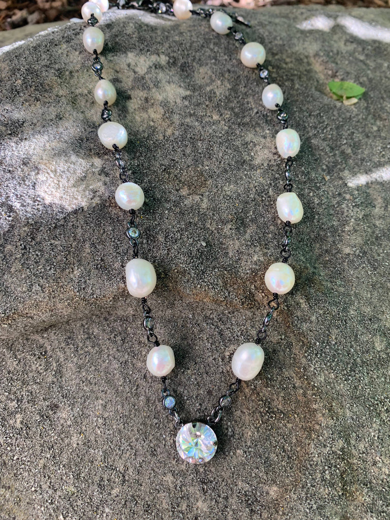 Sejong Freshwater Pearl CZ Crystal Pendant Necklace: White Pearl