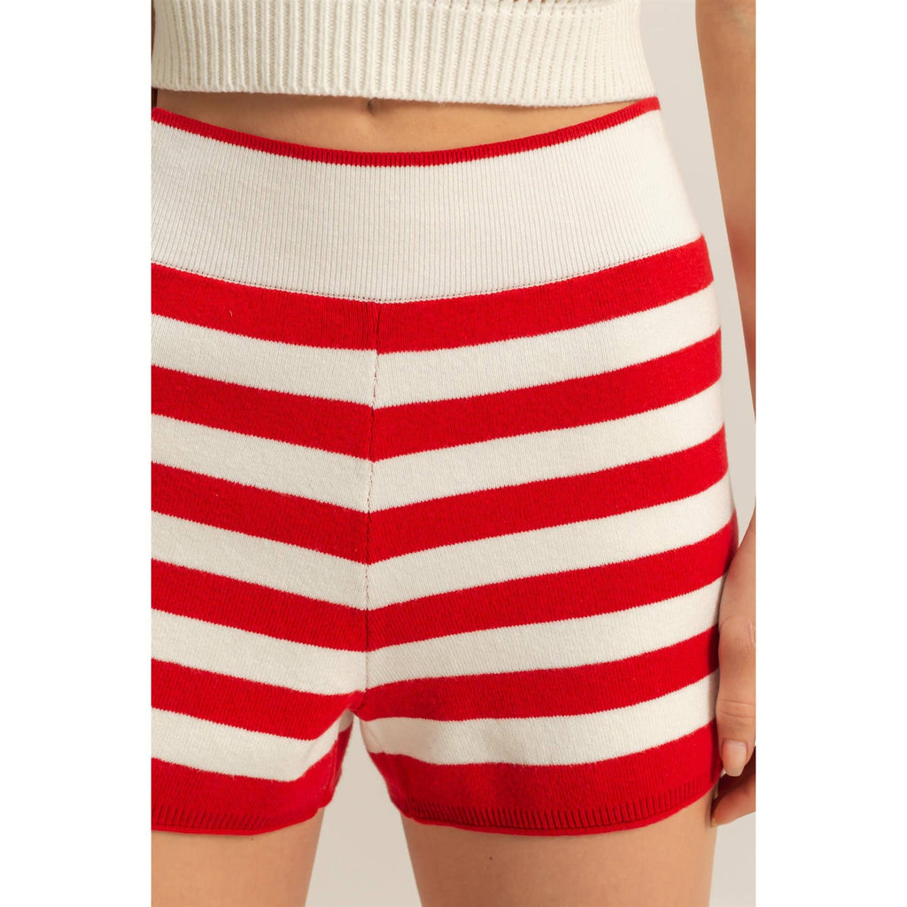Fitted Striped Knit Shorts: RED/CREAM