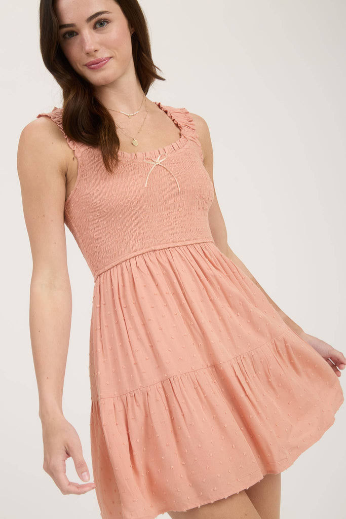 CLIPDOT BOW DETAIL SMOCKED SLEEVELESS MINI DRESS: WHITE