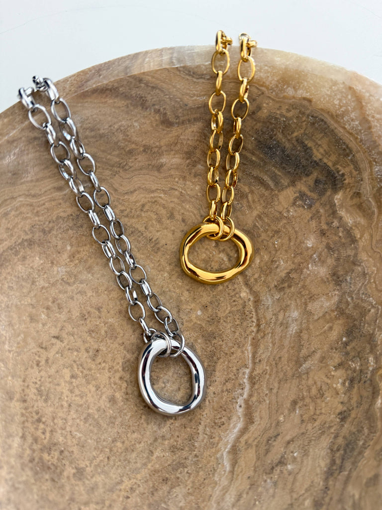 THE SCOTTY NECKLACE: SILVER