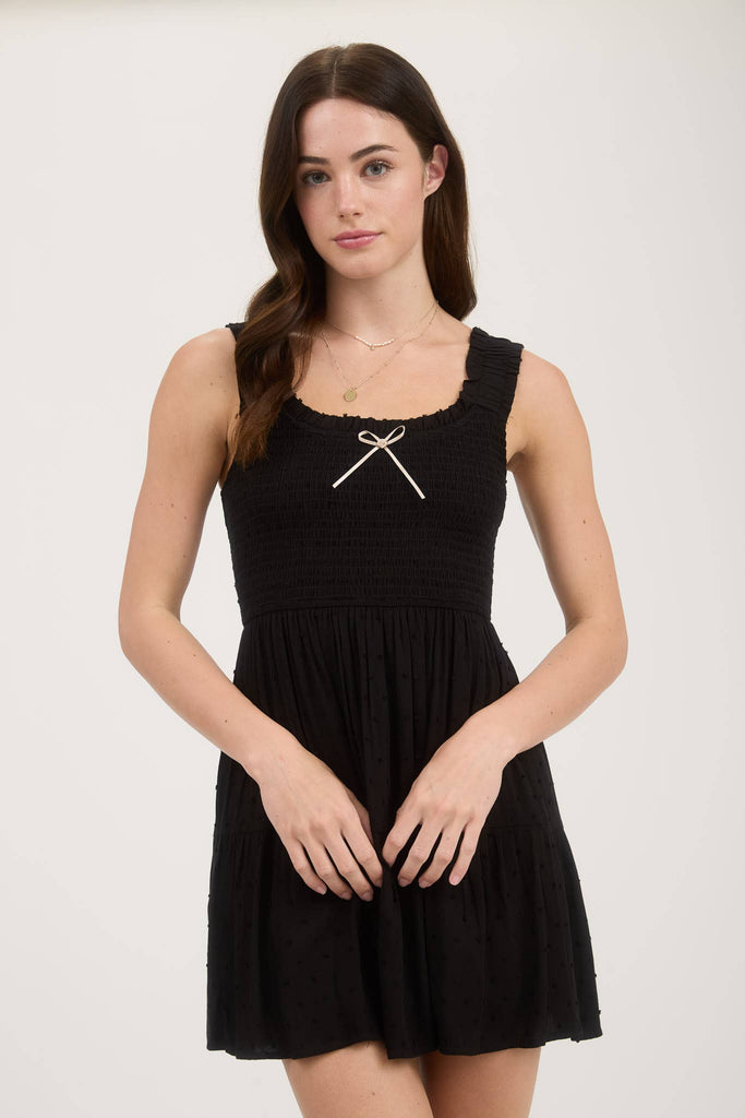 CLIPDOT BOW DETAIL SMOCKED SLEEVELESS MINI DRESS: WHITE