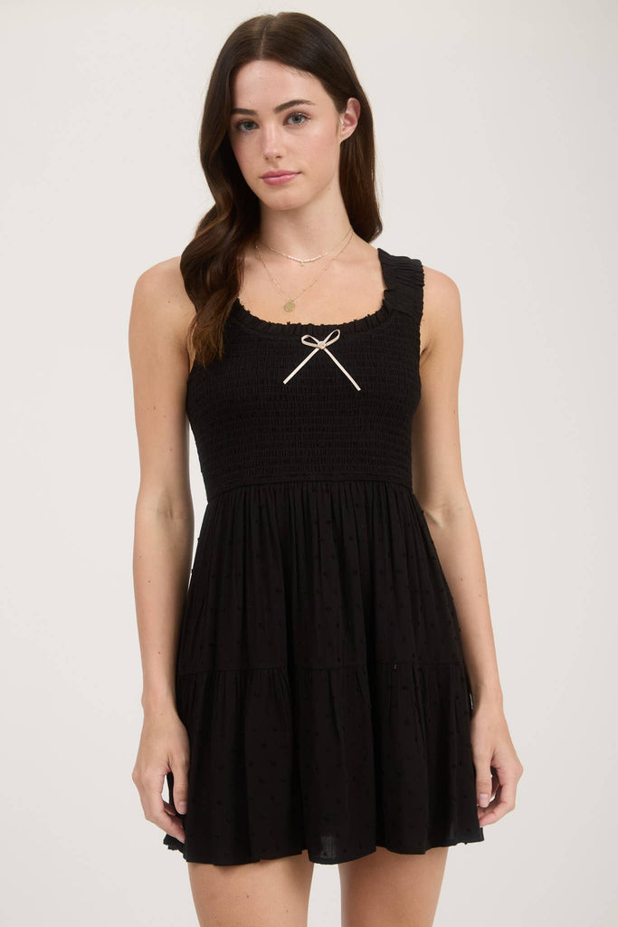 CLIPDOT BOW DETAIL SMOCKED SLEEVELESS MINI DRESS: WHITE